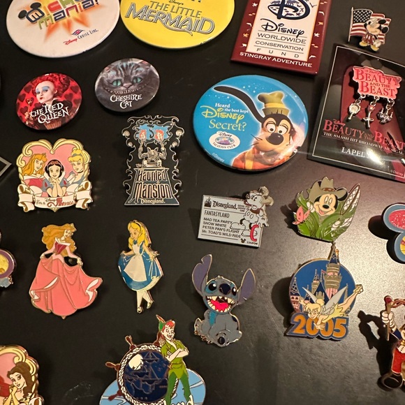 Vintage Disney Parks Buttons & Pins Bundle (25+ Pieces) 🎊✨ - Picture 3 of 7